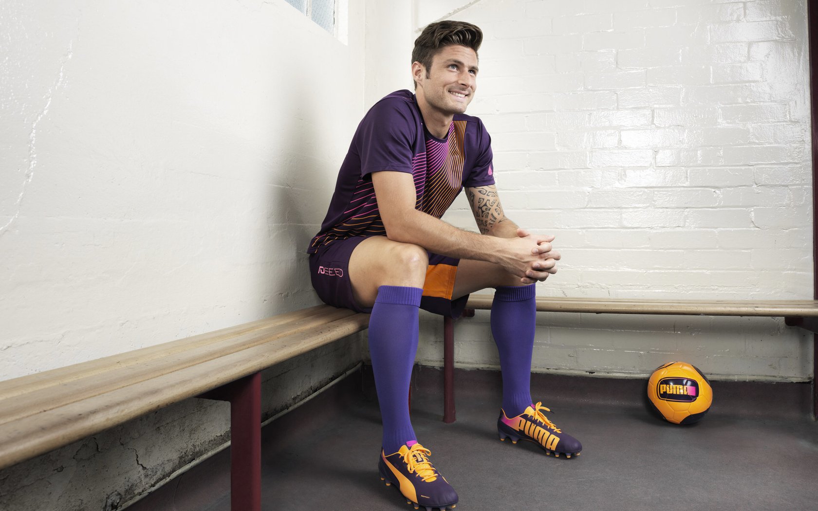 赛后采访:李明谦虚感谢队友的配合与支持!,赛后采访_李明谦虚感谢队友的配合与支持的话语